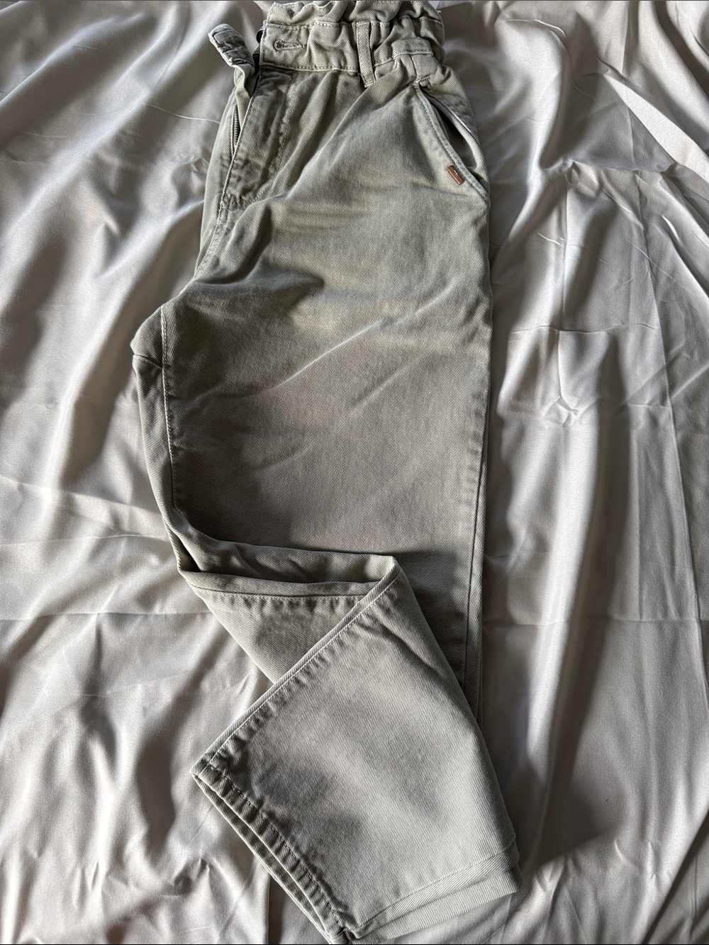 Zara paperbag jeans- olive